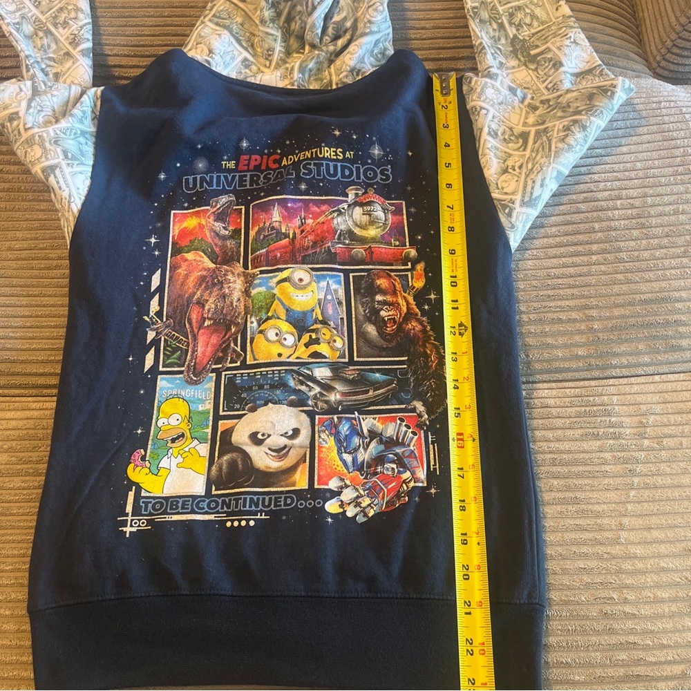 Universal Studios "Epic Adventures" Attractions Hoodie Jacket Youth/ Size Large - Picture 9 of 12